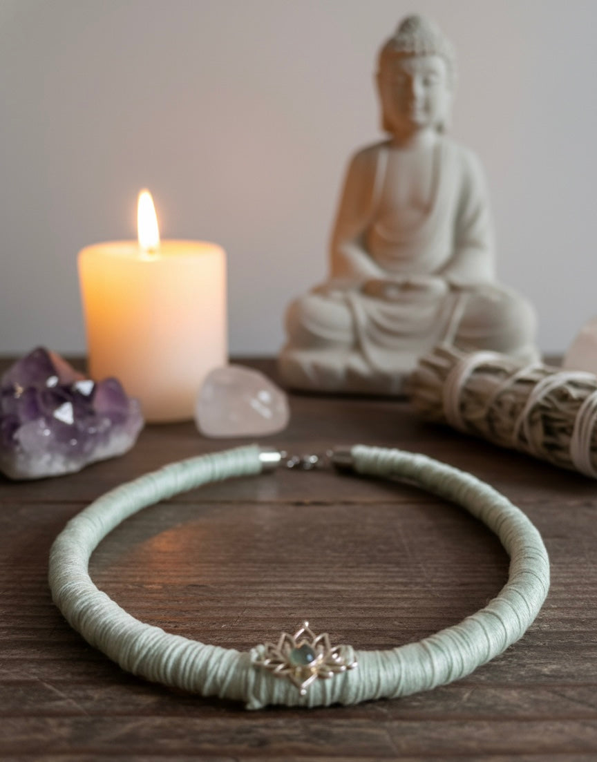 Lótusz choker nyaklánc labradorittal